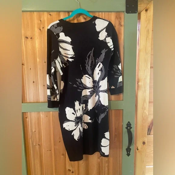 Calvin Klein Black and White Knit Dress 3/4 Sleeve Crew Neck - Picture 2 of 9